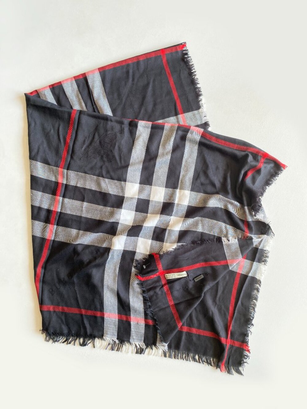 Burberry 54x54 Wool Silk Square Scarf Shawl Wrap Black Plaid Check Fringe